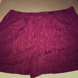 Lace Wine Pocket Shorts